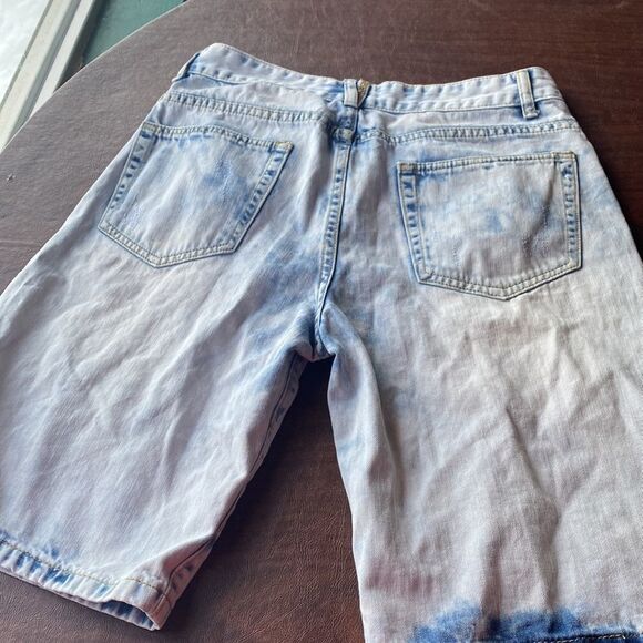 Jeans Wear Distressed Jean Shorts - Picture 4 of 6